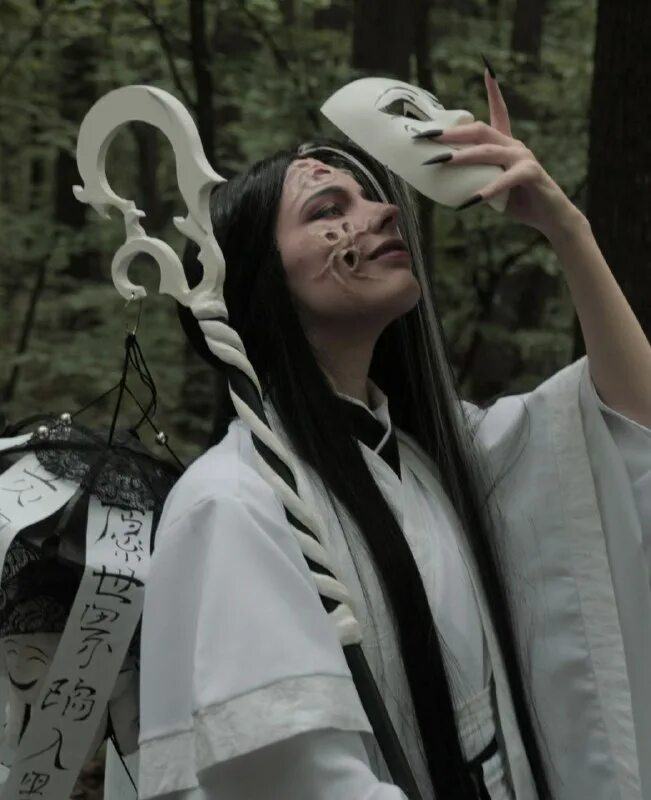 Как вычислить убийцу из толпы простых ребят текст. Песня как вычислить убийцу из толпы простых ребят. Песня все мои друзья входят во вкус. Как вычислить убийцу из толпы простых. Загадка кто убийца на английском языке.