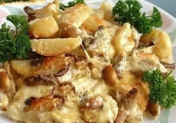 Грудинка куриная в духовке. Куриная грудинка картошка. Блюда из говядины на второе. Куриная грудинка картошка. Куриная грудинка картошка.