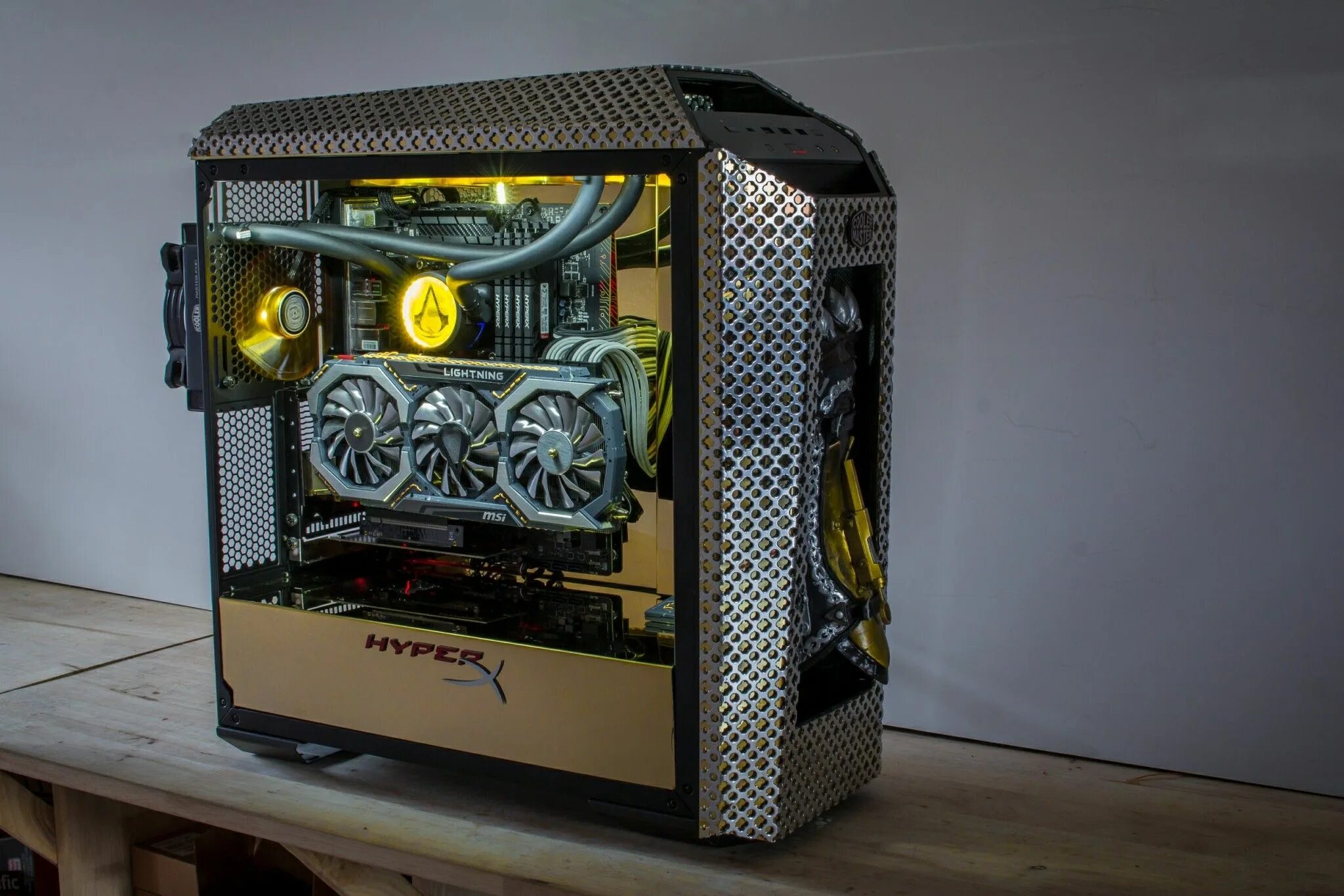 Системный блок e2e4 PC extreme Gamer Homelander. INWIN x710 корпус моддинг. Системный блок Custom 5750. Системный блок Corsair 280x сетка для корпуса.