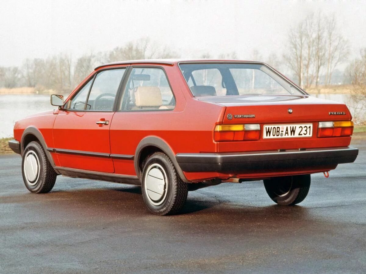 Vw polo 2. Volkswagen Polo 2 Coupe. Volkswagen поло 1990. Volkswagen Polo II 1982. Фольксваген поло 1975.