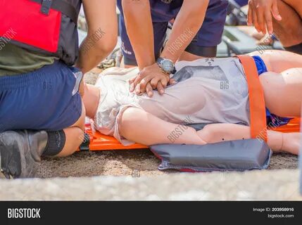 man chest compression cpr training victim drowning course.