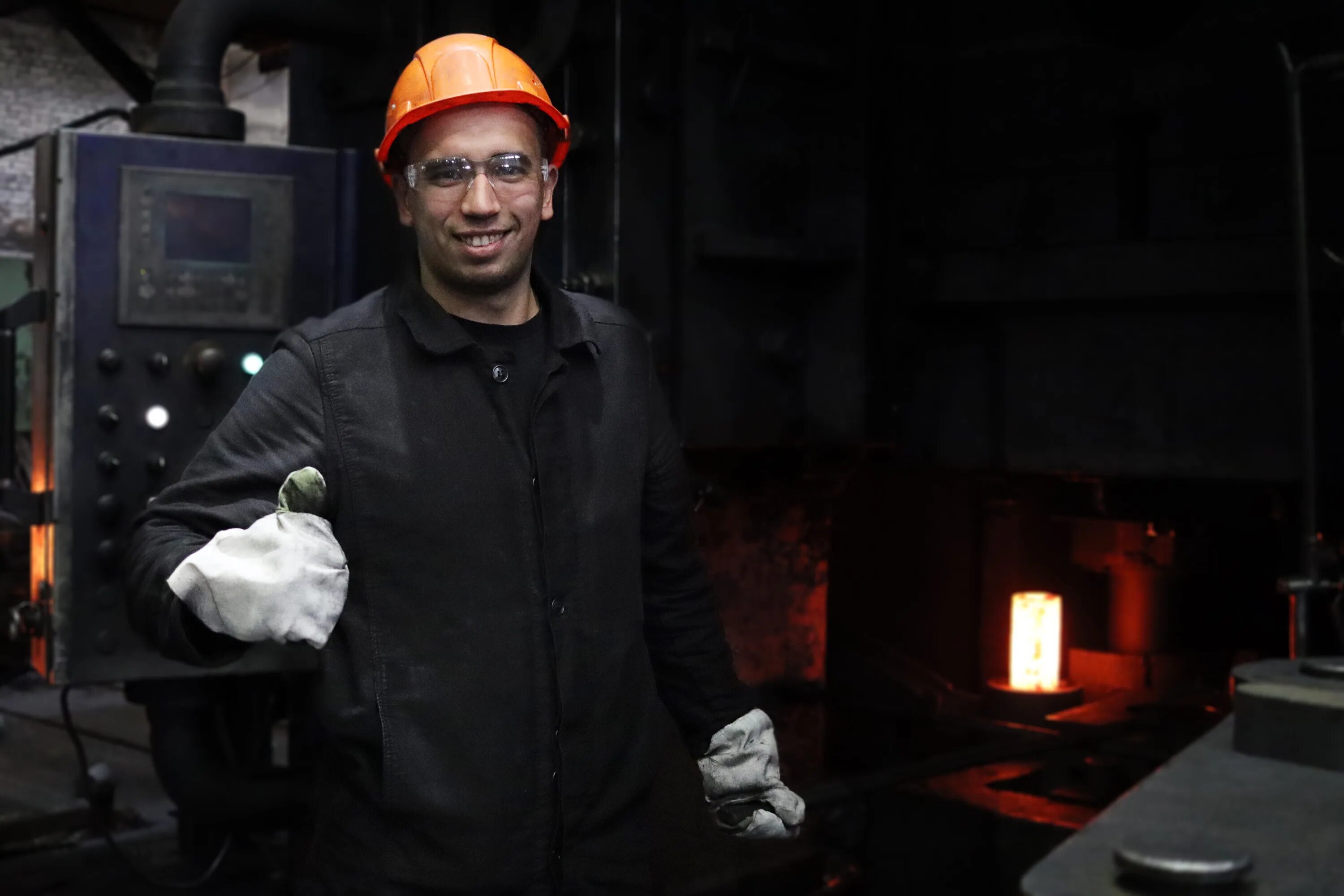 кузнечно-прессовый цех челябинск. кузнечный завод челябинск. ремонтное производство чкпз. кузнечный завод челябинск. чкпз колесный цех.