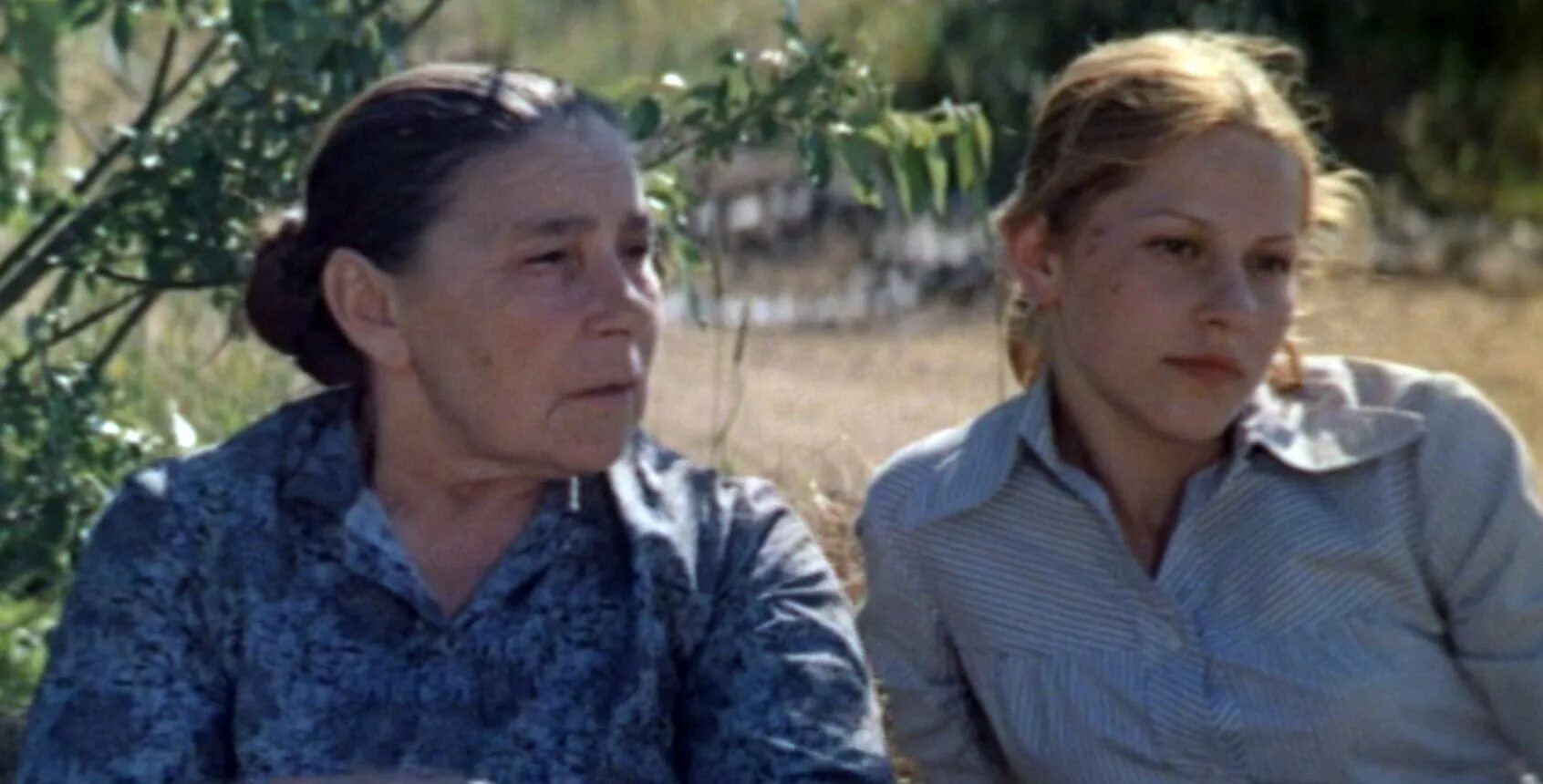 Энн хэтэуэй и джейк гилленхаал любовь и другие лекарства. Кин жена. Кин жена. Кин жена. Старшая жена розанова.