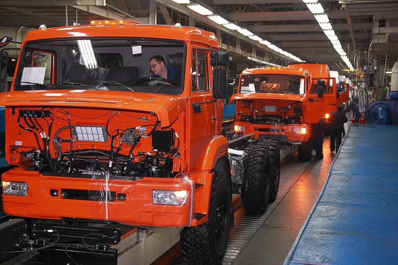 Автосборочный завод камаз. Камский автомобильный завод камаз. автомобильный завод камаз набережные челны. автосборочный завод камаз набережные. завод камаз в набережных челнах.