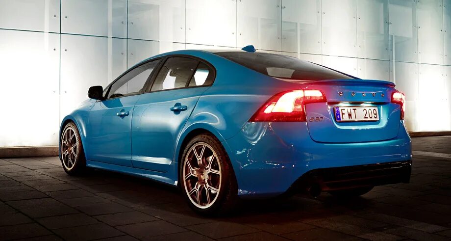 Volvo s60 polestar. Volvo s60 polestar 2018. Вольво s60 бордовая. Volvo s60 седан 2010. Volvo s60 r design 2007.