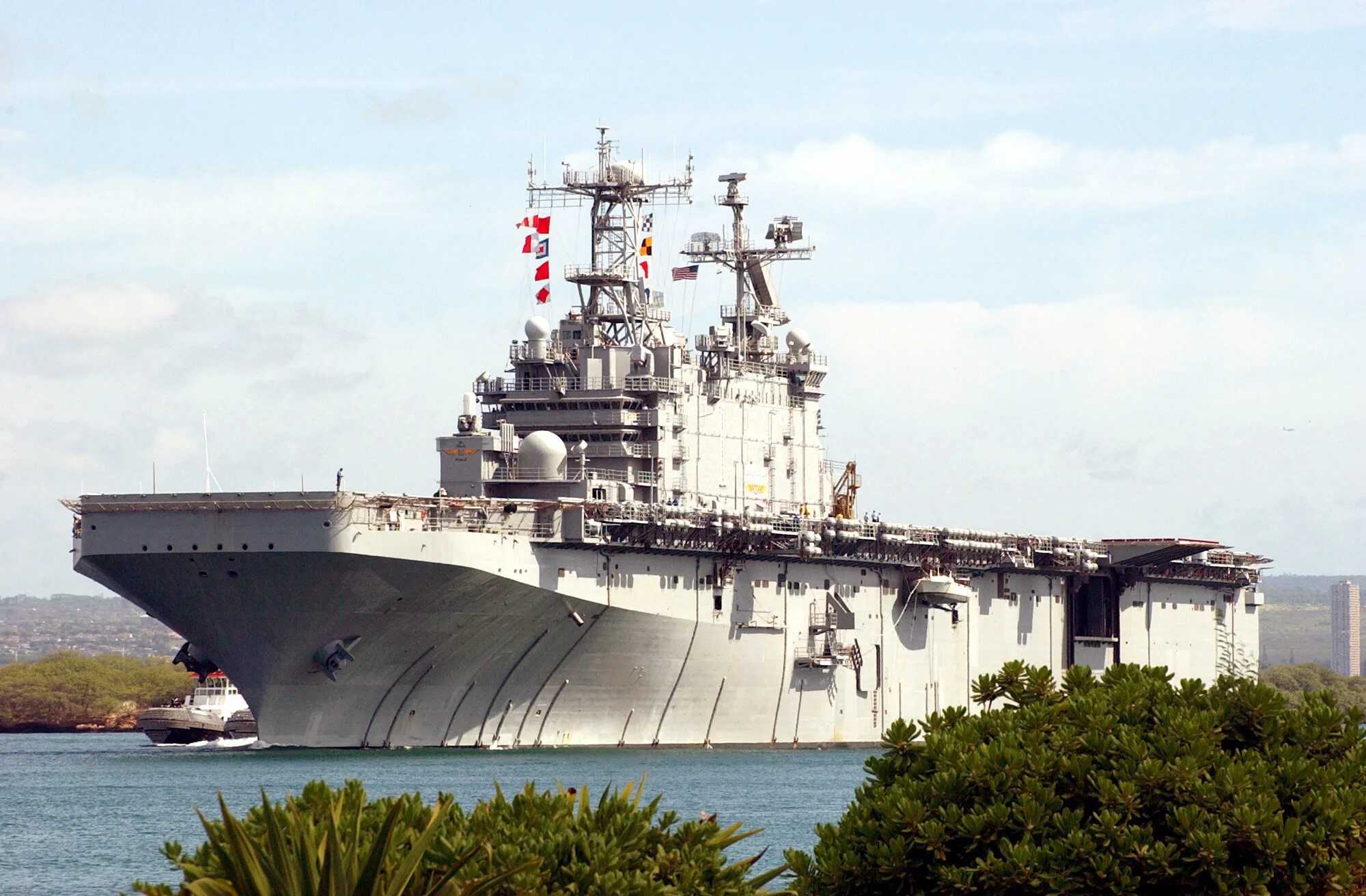 Какой корабль типа. Uss tarawa lha-1. десантный корабль тарава. вертолетоносец тарава. универсальные десантные корабли типа «тарава».