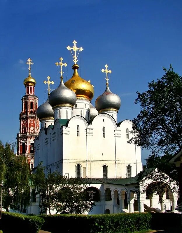 Смоленском соборе новодевичьего монастыря. Смоленский собор новодевичьего монастыря. смоленский собор новодевичьего монастыря 1524 1598. смоленского собора новодевичьего монастыря в москве. смоленский собор новодевичьего монастыря (1524 г.).