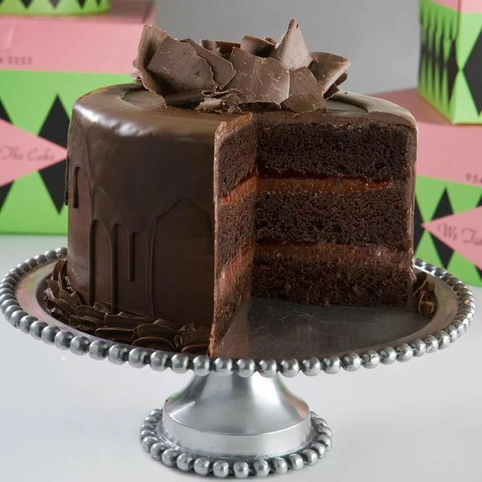 Торт шоко шок. Шоколадный торт. Шоколадный торт для мужчины. Маленький шоколадный тортик. Маленький шоколадный Ерик.