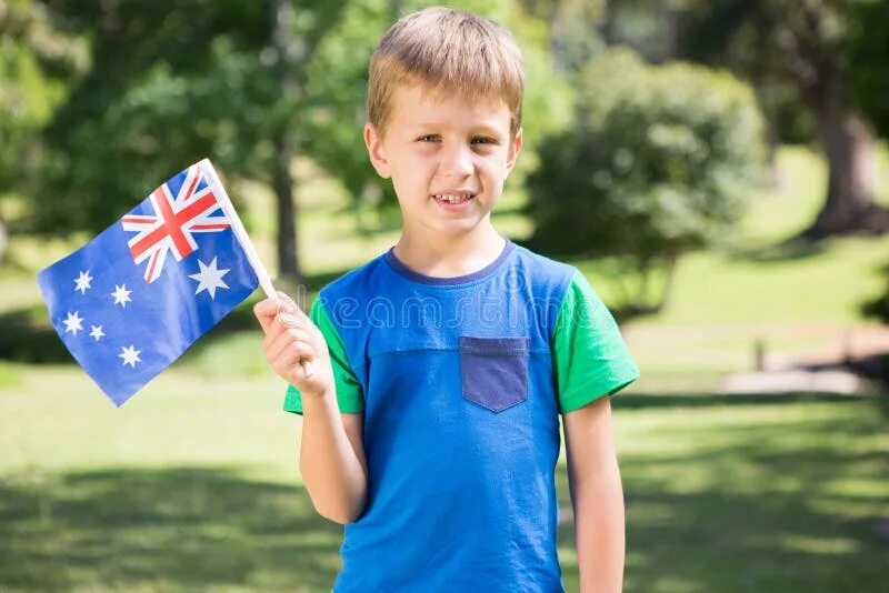 День австралии. Англо австралийцы. Человек с флагом австралии. He s from australia. Остров кенгуру в австралии.