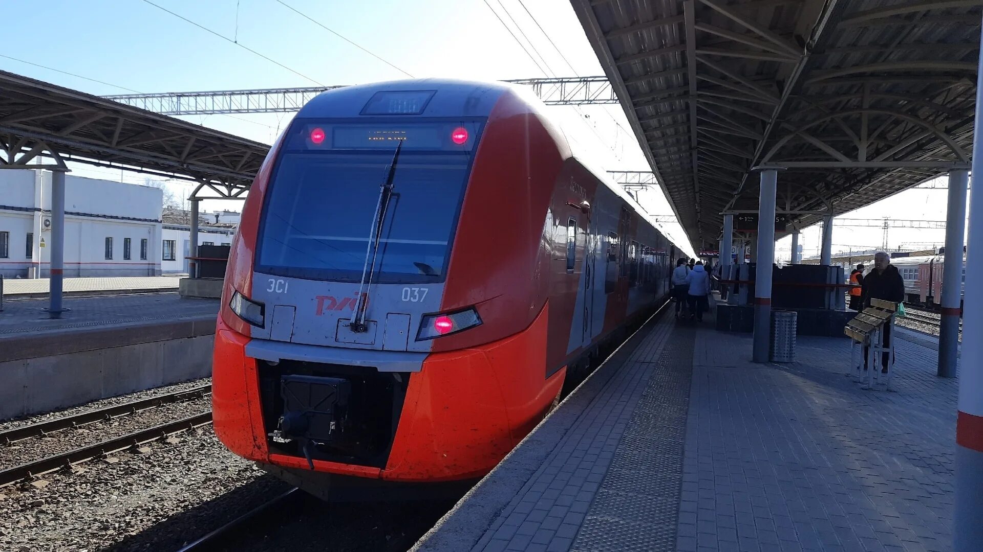 Ласточка 727 нижний новгород. Ласточка псков санкт-петербург. Ласточка нижний новгород платформа. Москва — нижний новгород, 732г «ласточка-премиум». Ласточка премиум нижний новгород москва.