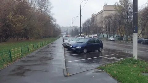 Стоянка на узкой обочине