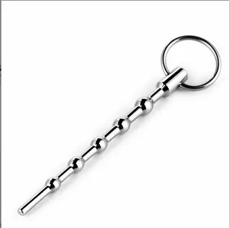 кеуделері салбыраған жіңішке брюнеткалар