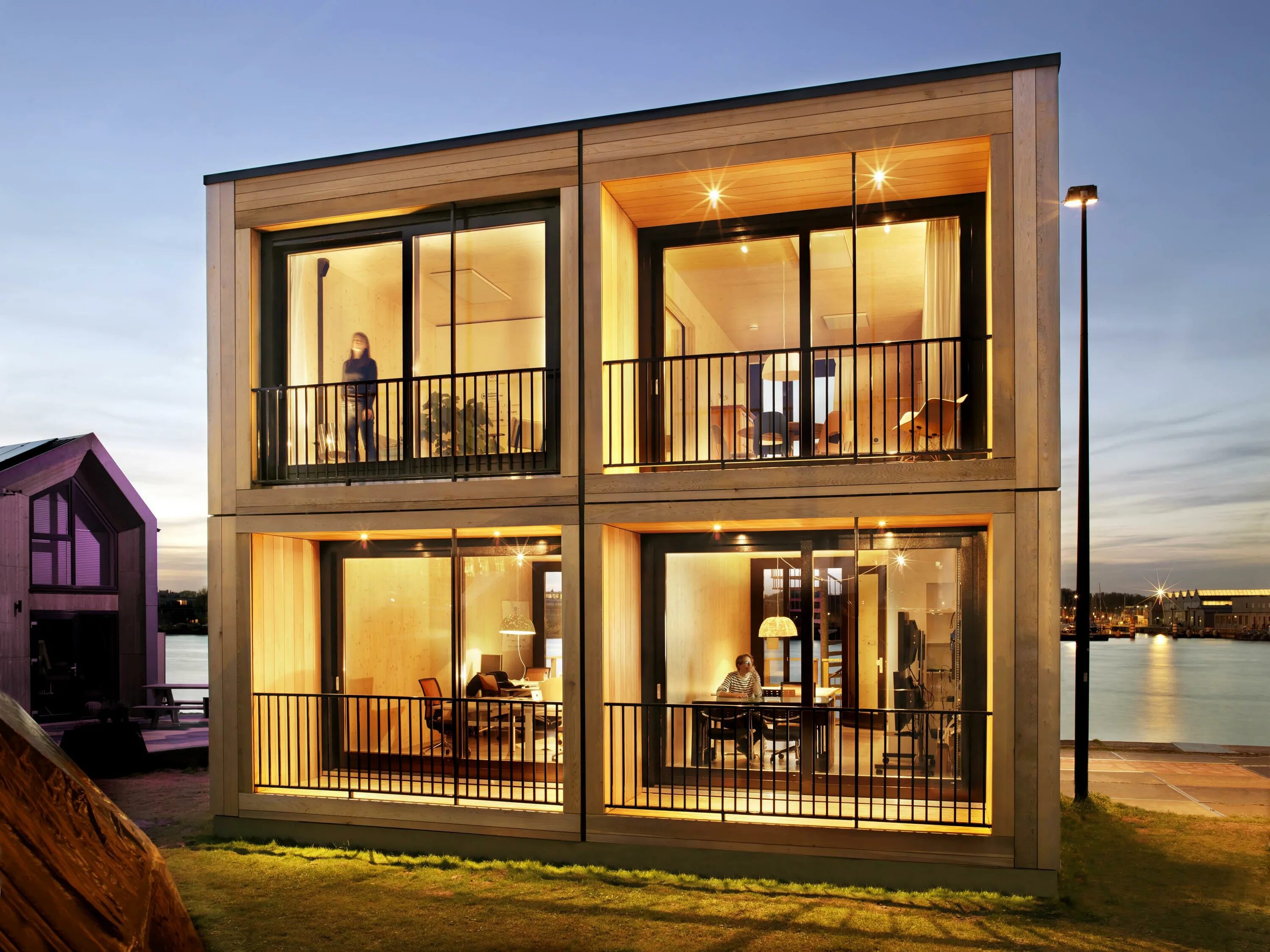 квадратный дом. модульная баня с панорамными окнами. каркасные квадратные дома под ключ. каркасные квадратные дома под ключ. проект zx114.