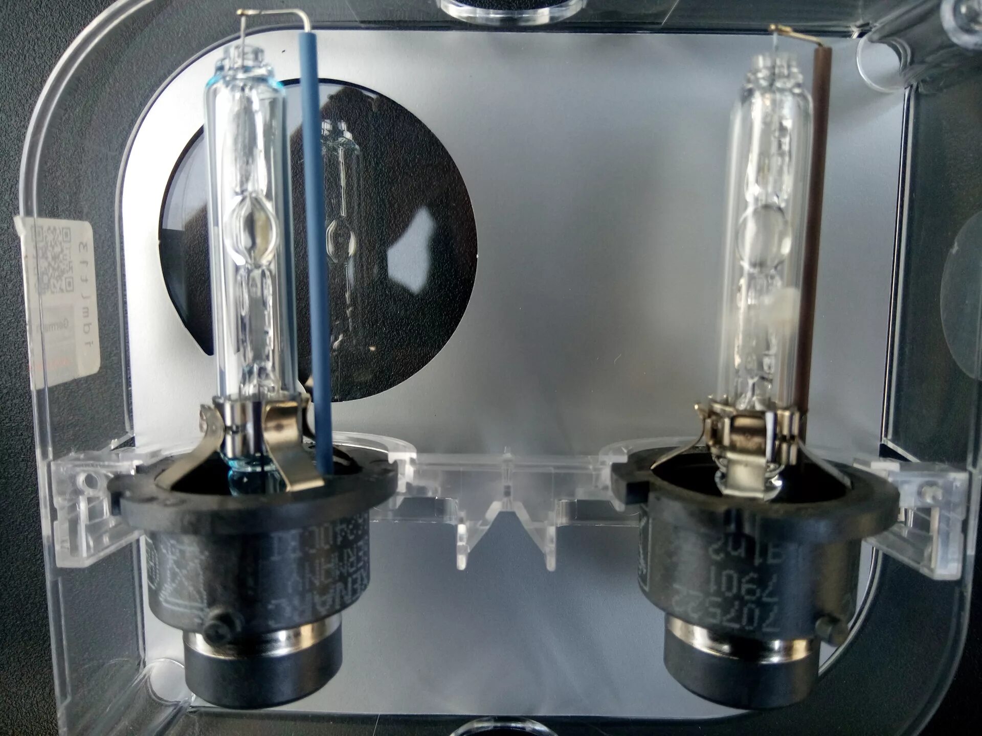 оригинальные ксеноновые лампы. оригинальные ксеноновые лампы. ксеноновая лампа d4r ac 6000k. лампа ксенон d1s 6000k. лампа philips d2s ксенон.