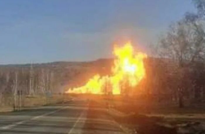 Взрыв в Лыхме Белоярского района на газопроводе. Взрыв в Лыхме Белоярского района. Лыхма ХМАО. Возгорание газопровода.