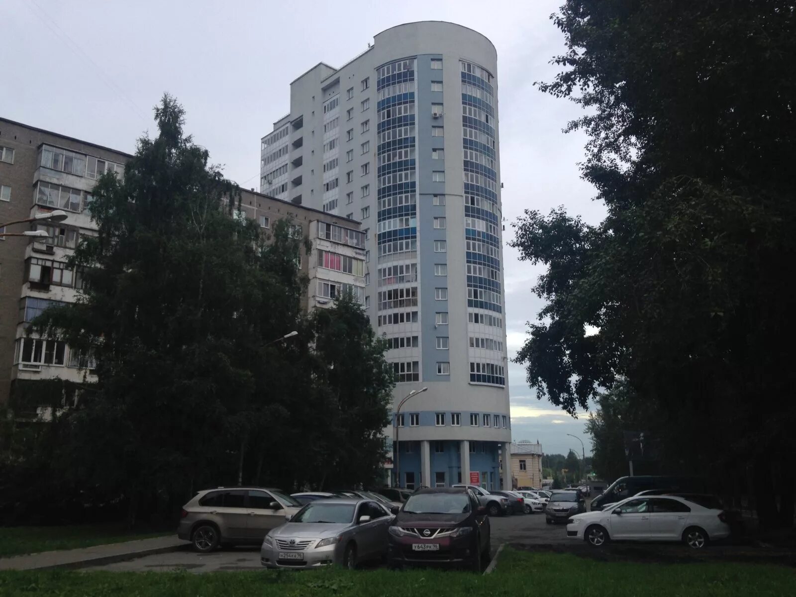 визит пехотинцев. пехотинцев 13. пехотинцев 4/2 екатеринбург. живое слово екатеринбург жби. екатеринбург ул пехотинцев 13.