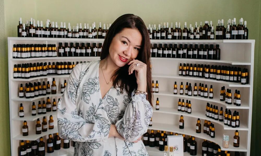 Парфюмер сколько. Парфюмер сколько. Известные парфюмеры франции. Парфюмер сколько. Оливье польж парфюмер.