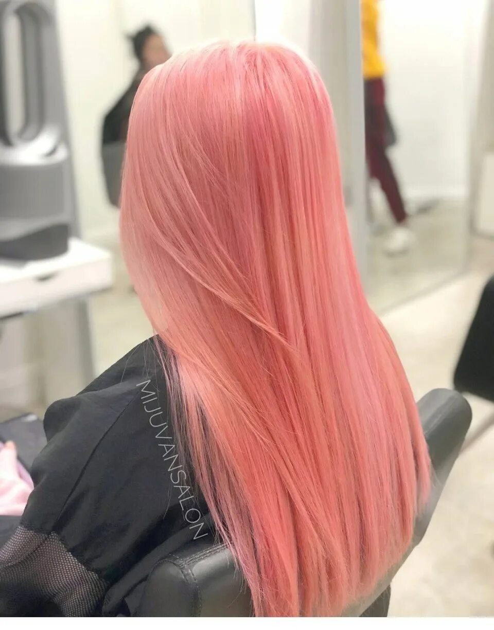 Вика Блисс с розовыми волосами. Розовый цвет волос. Нежно розовые волосы. Пастельно-розовый цвет волос. Костюмы с розовыми волосами