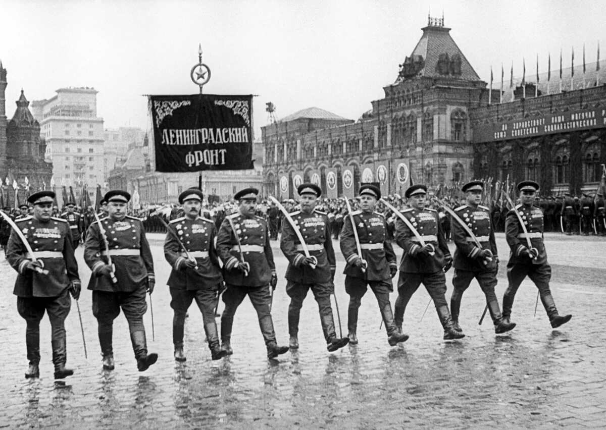 24 июня парад победы. Парад Победы 24 июня 1945 года. ВОВ парад Победы 1945. Парад Победы СССР 1945. Парад на красной площади 24 июня 1945.