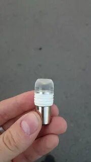 Яркая лампочка заднего хода