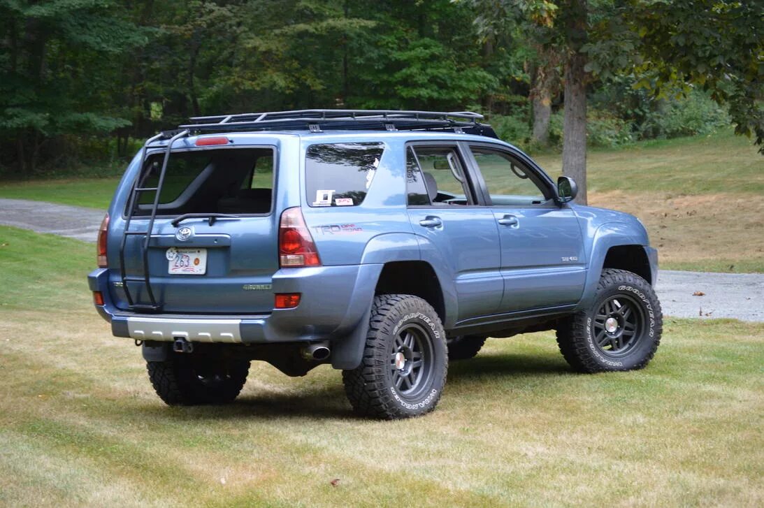 Шины toyota 4runner. Тойота 4 раннер 2000. Toyota 4runner r18. Шины toyota 4runner. Китайский джип похожий на 4 раннер.