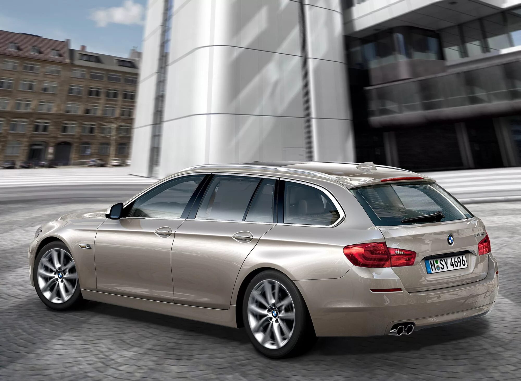 Универсал м. БМВ 5 f10 универсал. BMW f11 530d. BMW 5 f10 Touring. BMW 520 Touring.