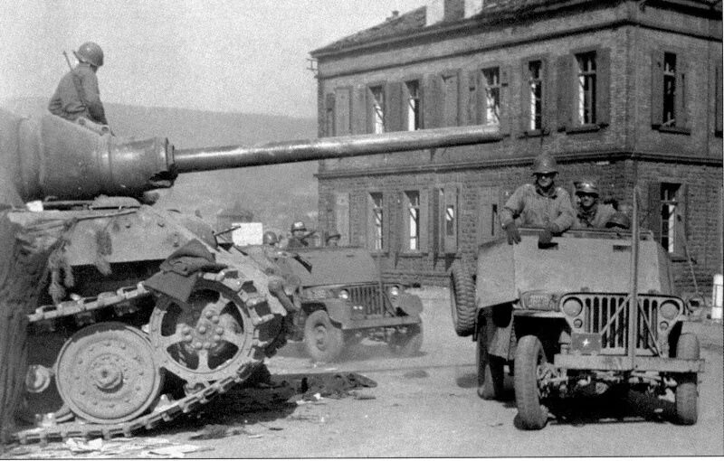 331 мировой участок. Jagdtiger 331. ягдтигр 1945. jagdtiger 323. сау ягдтигр.