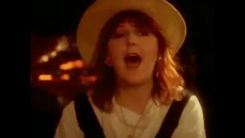 Oldfield mike reilly. Мэгги рейли. oldfield maggie reilly. мэгги рейли певица. maggie reilly moonlight shadow.
