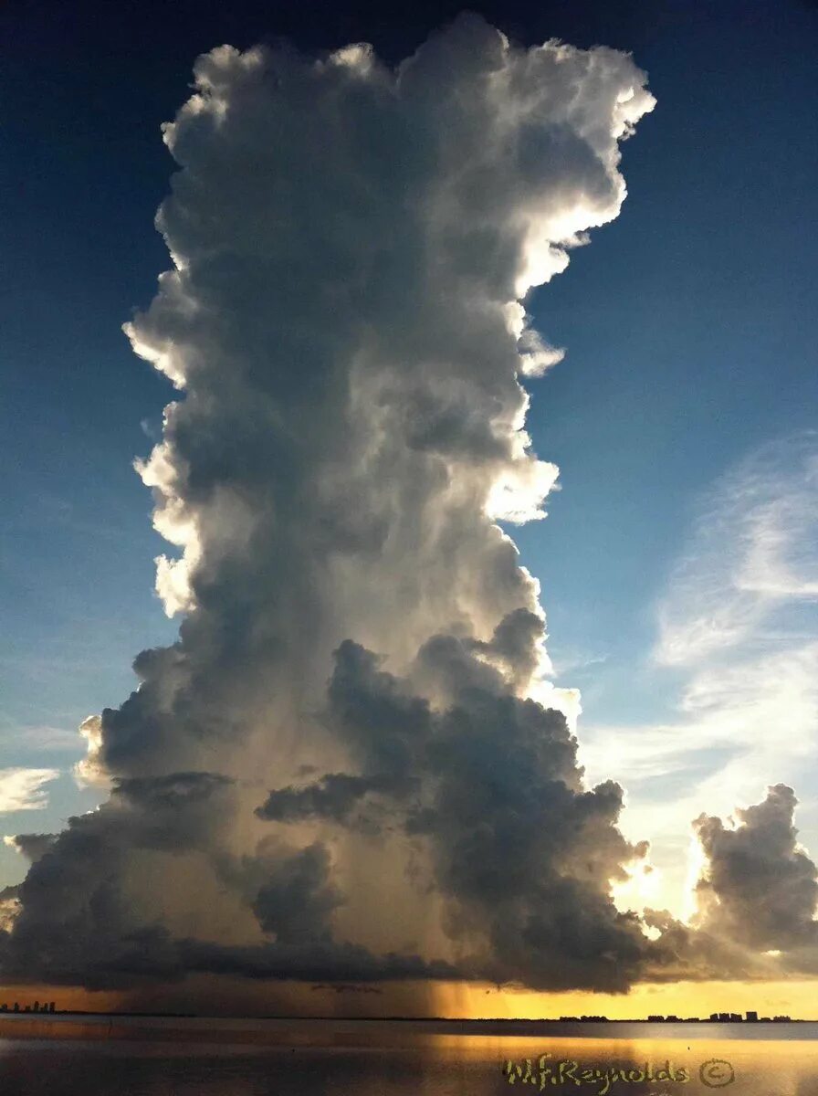 Кучева дождевые облака. Кучево грозовые облака. Кумулонимбус тучи. Кучеряво дождевые облака. Кумулонимбус тучи грозовые.