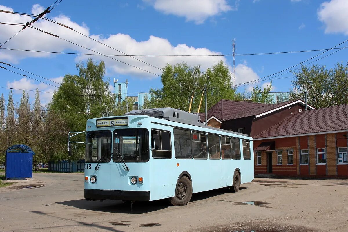 Троллейбус 6 йошкар ола. ЗИУ-682гм троллейбус Йошкар Ола. ЗИУ 682 гм1 Йошкар-Ола. ЗИУ 682 гм1 с широкой передней дверью Йошкар-Ола. Троллейбус Йошкар-Ола 318.