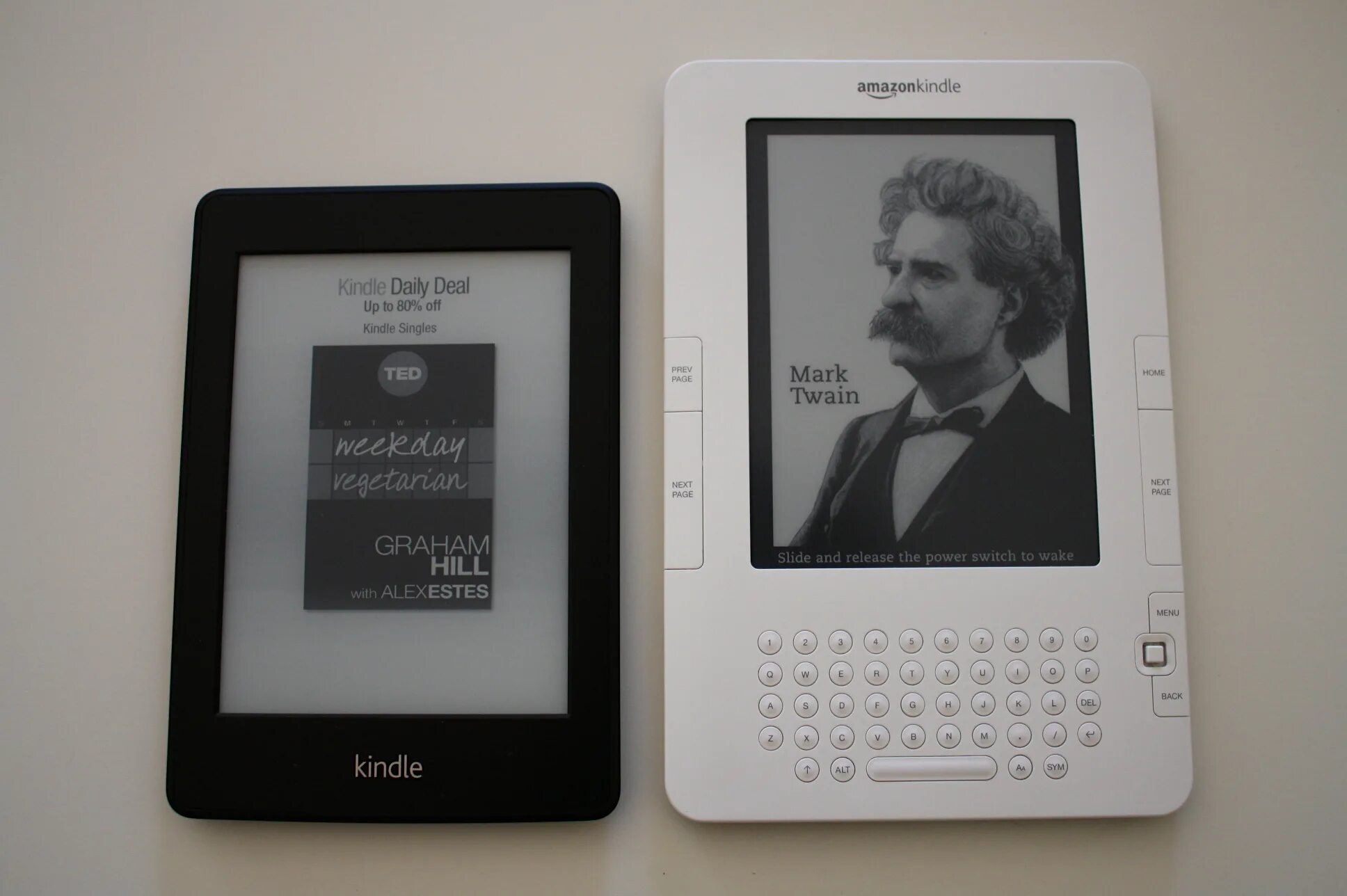 Amazon Kindle Paperwhite 2012. Kindle Paperwhite 3 экран. Amazon Kindle 10 8gb. Kindle Paperwhite упаковка. Amazon kindle 10