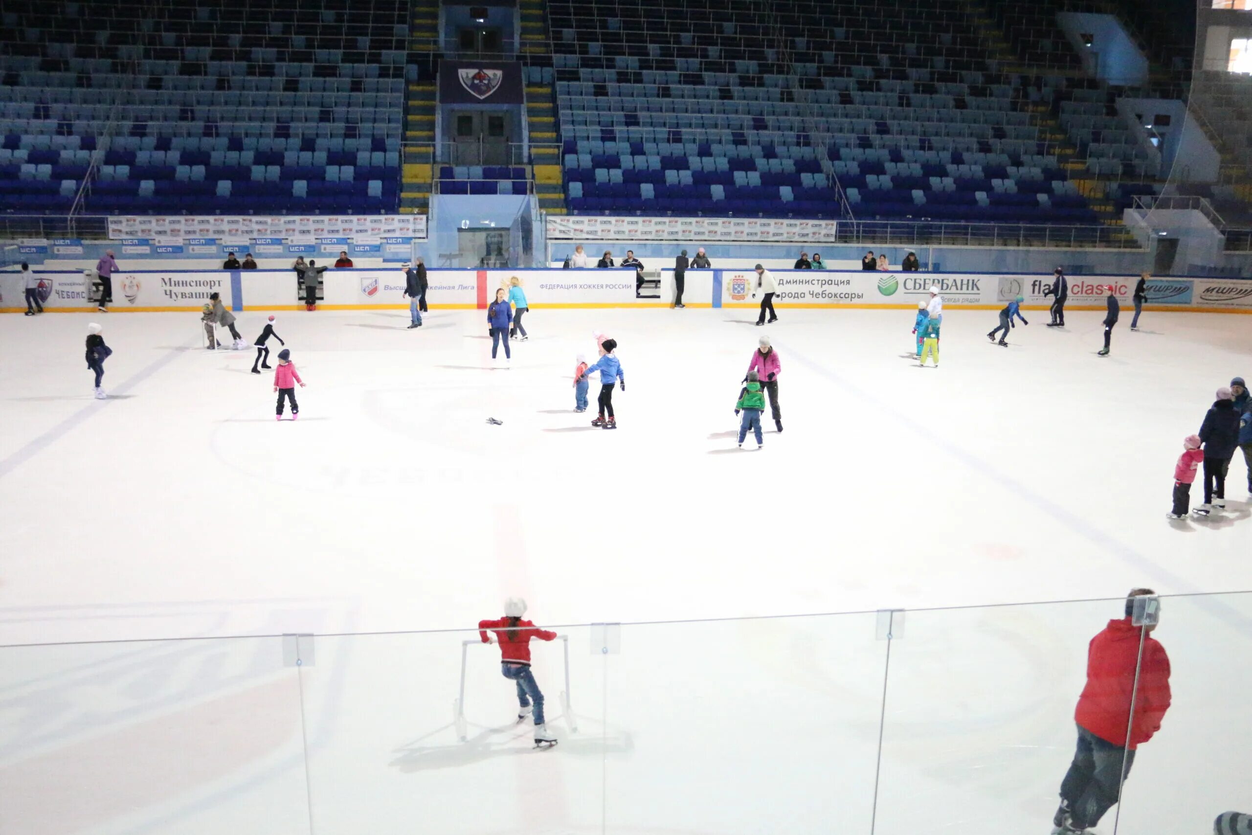 Arena чебоксары. Чебоксары Арена каток. Олимпийский стадион Чебоксары каток. Ледовый дворец Чебоксары каток. Чебоксары Арена тренировочный каток.