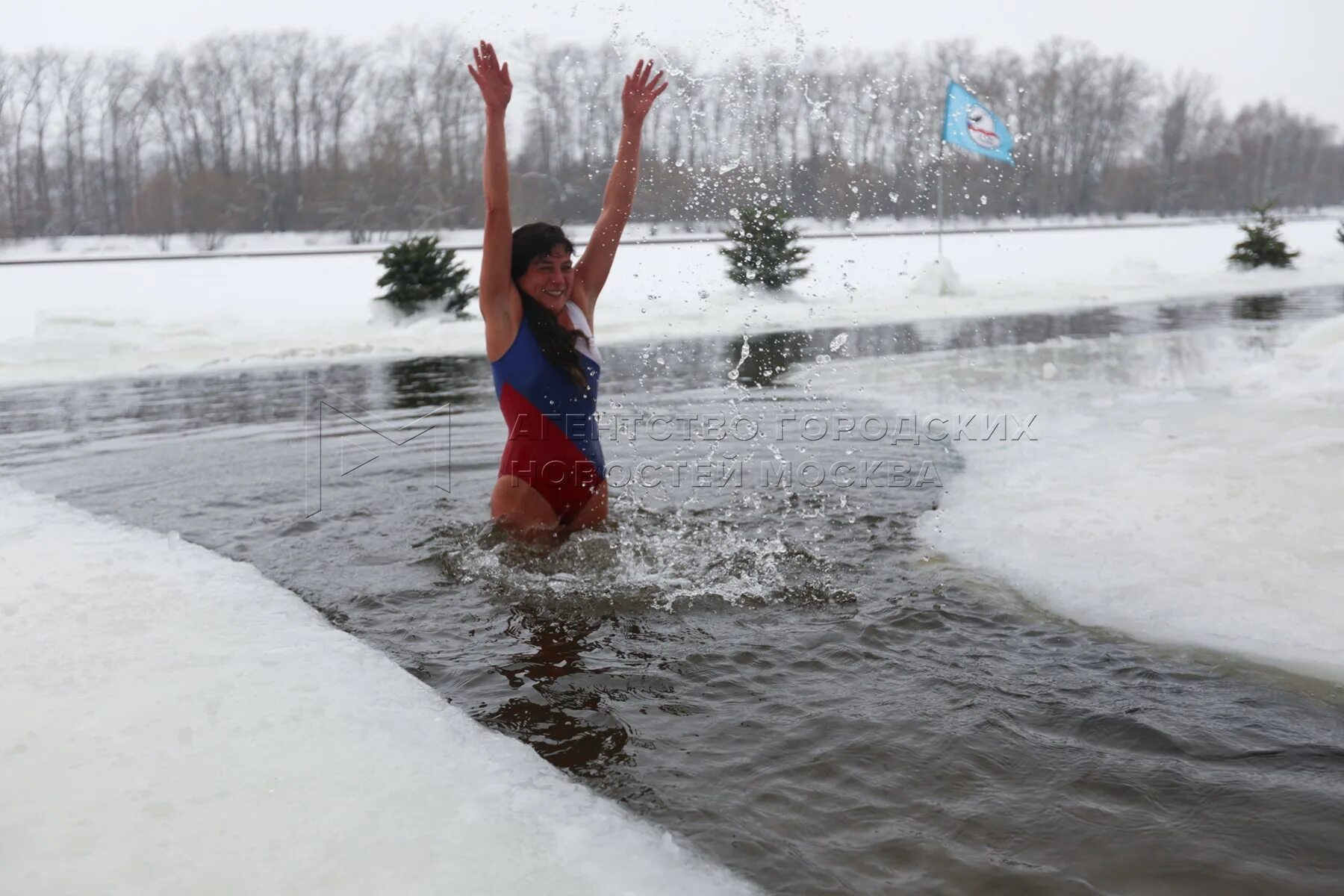 Моржи столицы. Моржи столицы фото. Моржи столицы. Строгино тк моржи столицы. Клуб моржей строгино.