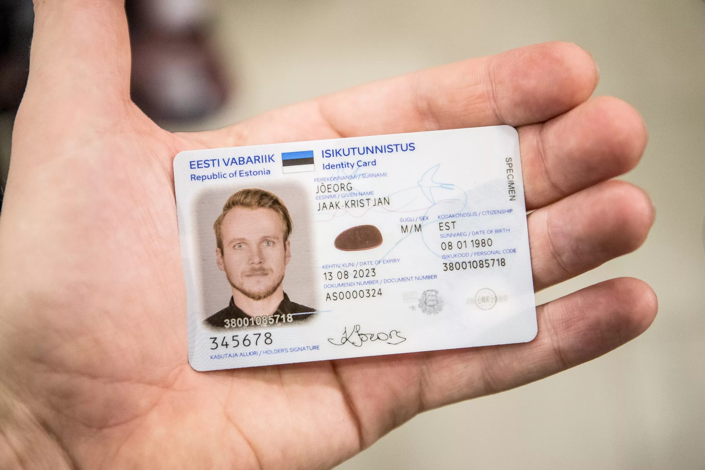 Identity идентификатору. Identity card германия. европейские id карты. id карта европа. id card estonia.