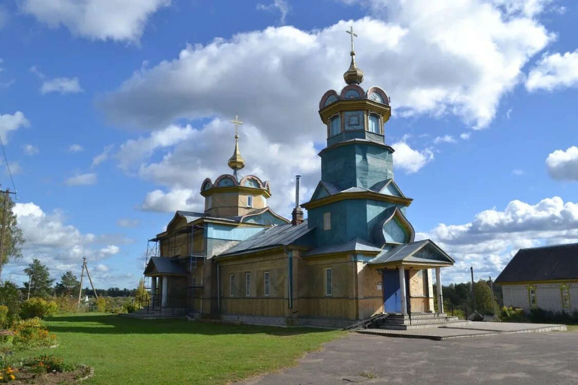 Погода демянск новгородская на неделю. Демянская Крестовоздвиженская Церковь. Церковь в Демянске Новгородской области. Церковь Воздвижения Креста Господня (п. Демянск). Поселок Демянск Новгородской области.