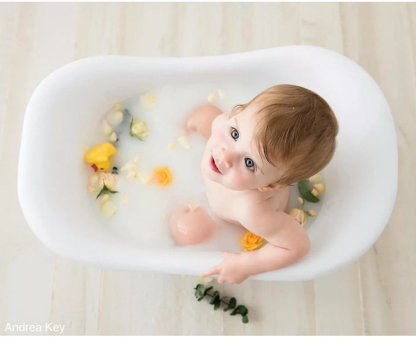 Me in the bath. Ванна детская &quot;bath comfort&quot;. малыш в ванной. фотосессия малышей в ванной. ванна для фотосессии детей.