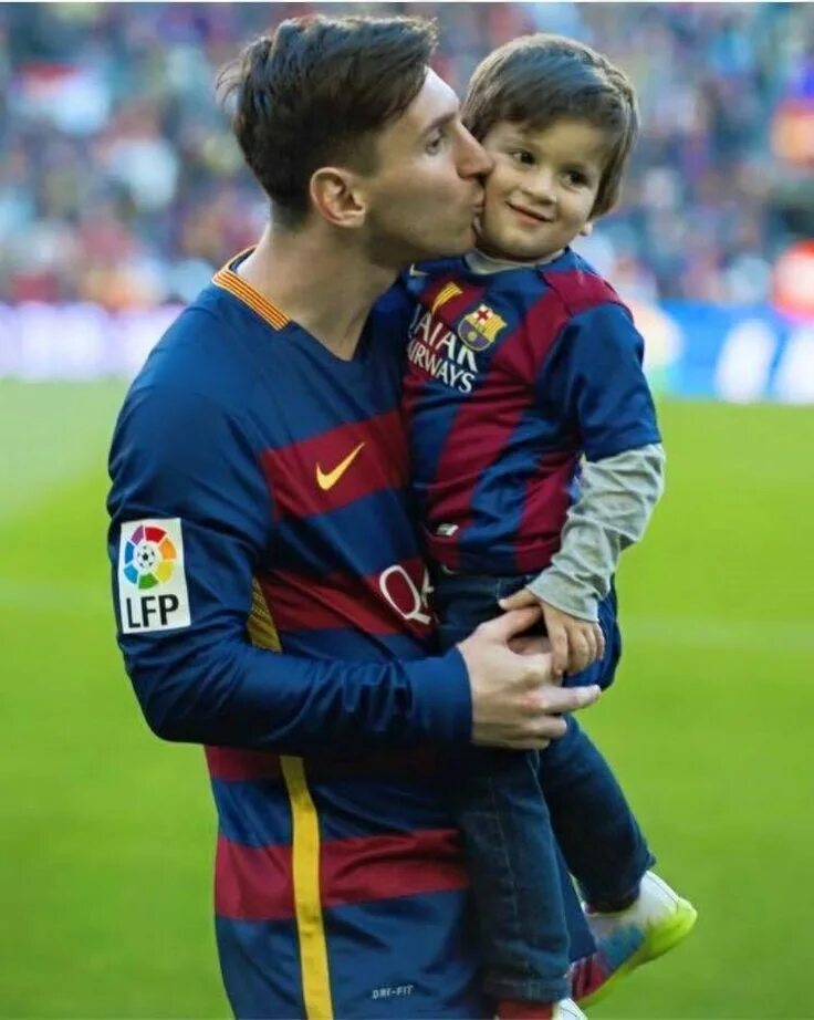 Тьяго месси. Сын Месси. Тьяго сын Лео Месси. Thiago Messi 2021.