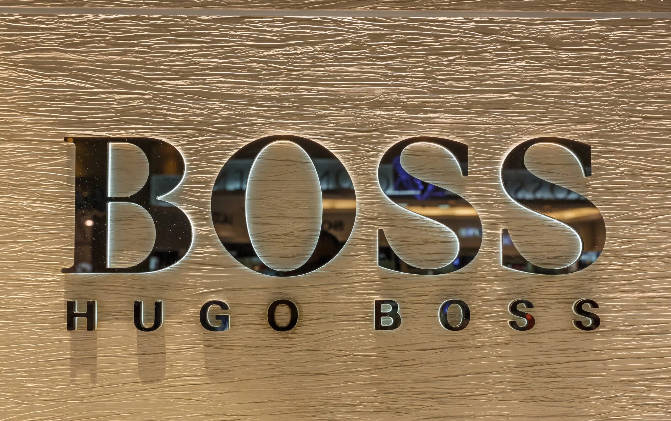 Hugo Boss logo. Босс Хьюго босс логотип. Хуго босс надпись. Надпись босс хьюгоблосс. Hugo на русском