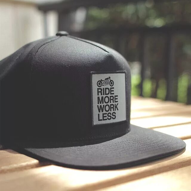 Less hat