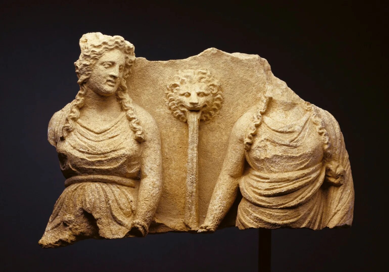 Как называли венеру в древности. Древнеримские скульптуры женщин. Стиль подражающий античности. Древний Рим женщины.