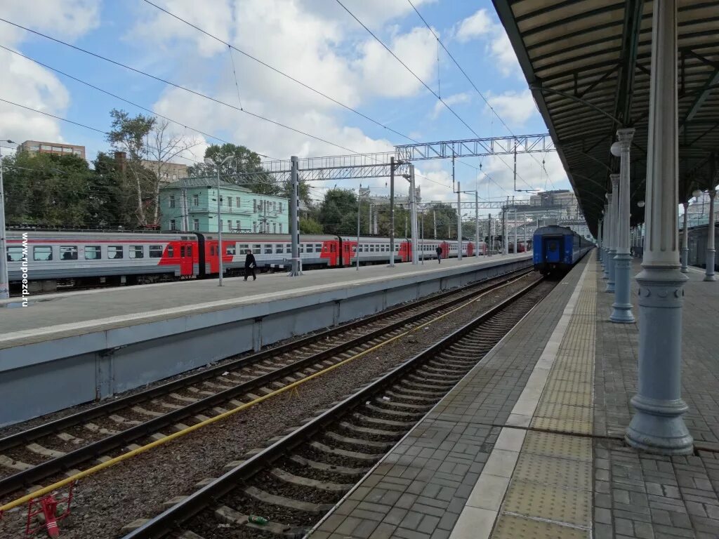 Звенигород станция электричек. Электричка Голицыно Москва. Голицыно белорусский вокзал станции. Белорусский вокзал платформы электричек.