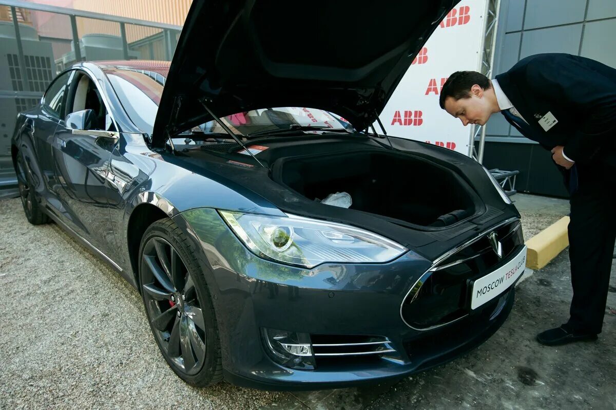 Самые продаваемые автомобили. Трактор порше. Легковые автомобили на дизельном топливе. Carrytank 220 бензин. Легковые автомобили на дизельном топливе.