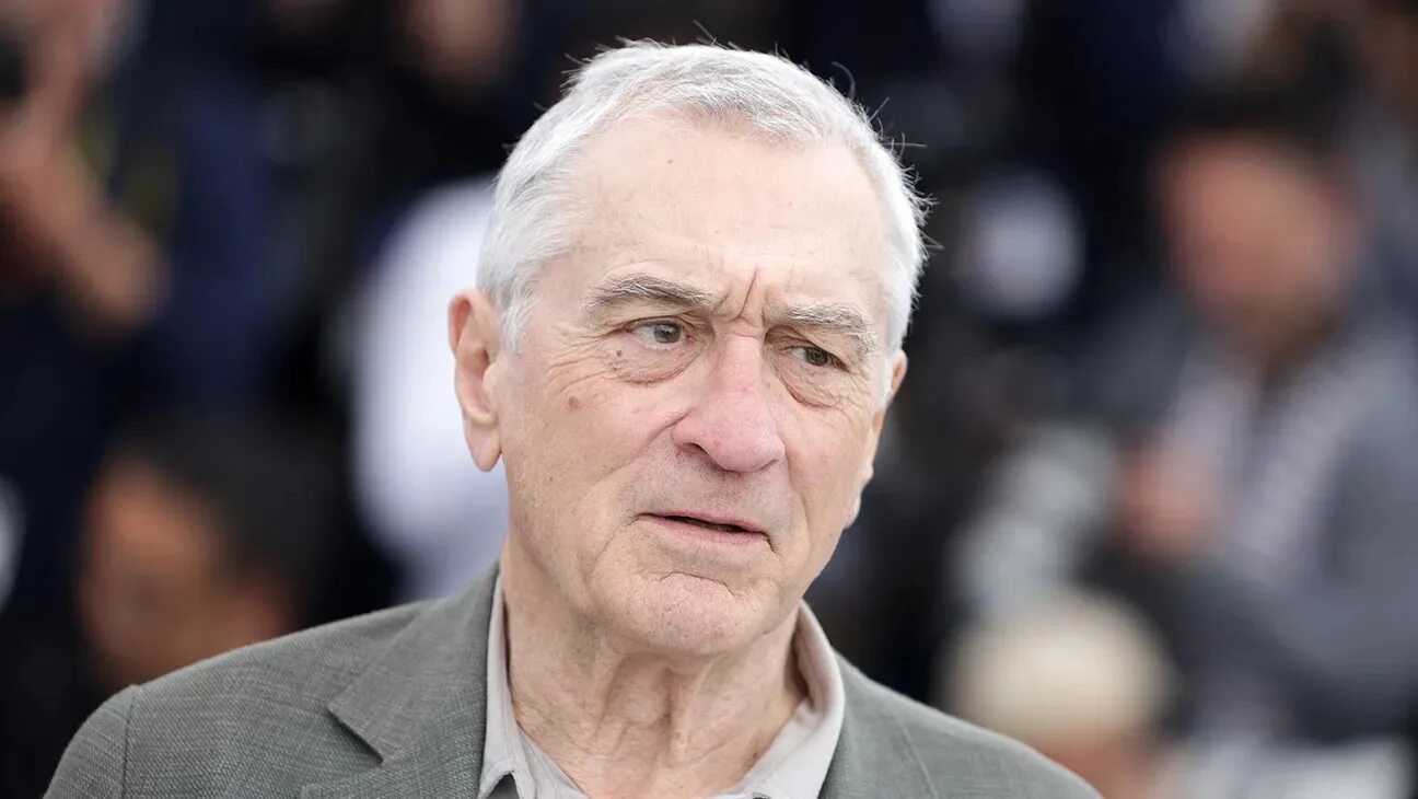 Robert de niro. Леандро де ниро. Хелен грейс де ниро. Robert de niro. Robert de niro.