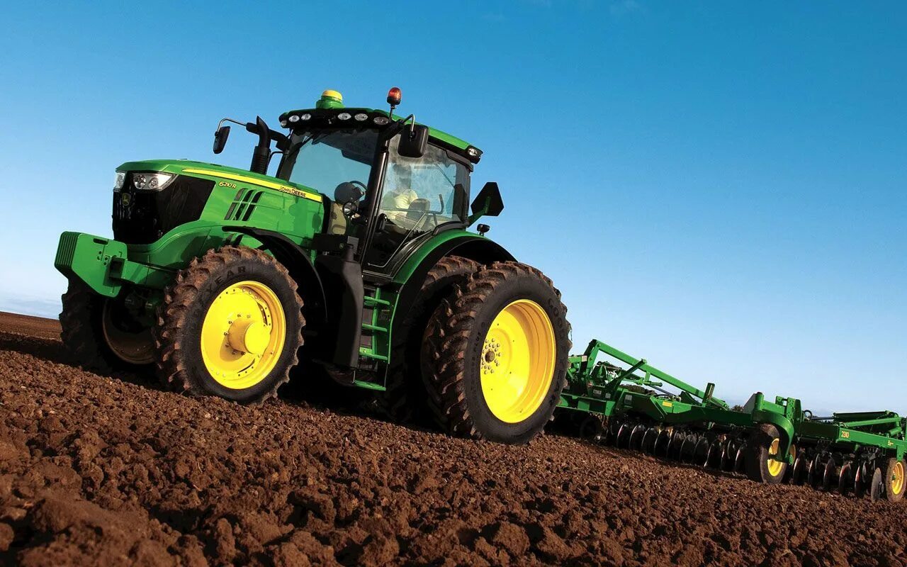 Зеленый трактор. Трактор john deere 6210. трактор джон дир john deere. трактор зеленый джон дир. john deere 9rx 640.