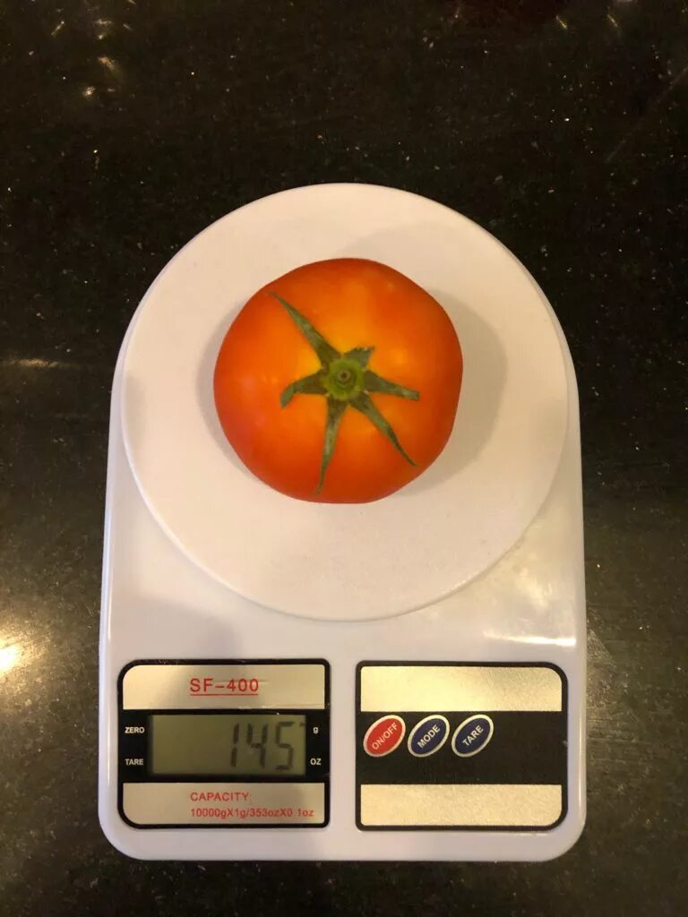 Сколько гр помидор. Вес 1 помидора. Помидор средний вес 1 шт. Вес 1 помидора черри. Помидор черри вес 1 шт.