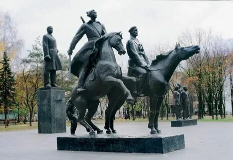 Мемориальные памятники москва