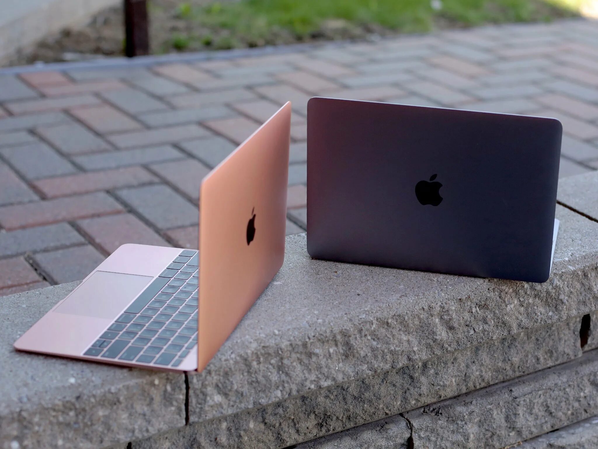Макбук фото. MACBOOK 12 2020 Gold. MACBOOK Air 2020 Gold vs Space Grey. Apple MACBOOK 12 2015 Space Gray. MACBOOK Air 13" mwtj2.