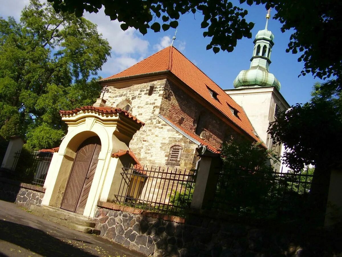 Вацлав михневич. Костел вацлава. Святого вацлава в стене фото. Толочко вацлав гродненская область. Коллегиум св.