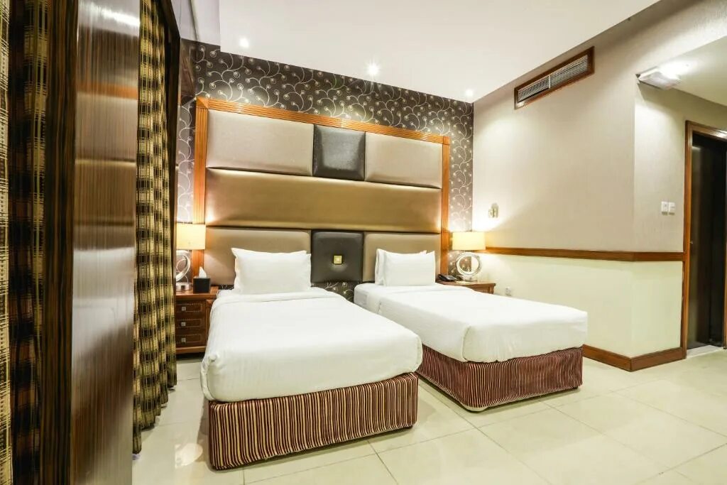 Gss palace hotel. Delmon palace hotel dubai. Gss palace hotel. Gss palace hotel 3*. Локация гостиница the palace дубай.