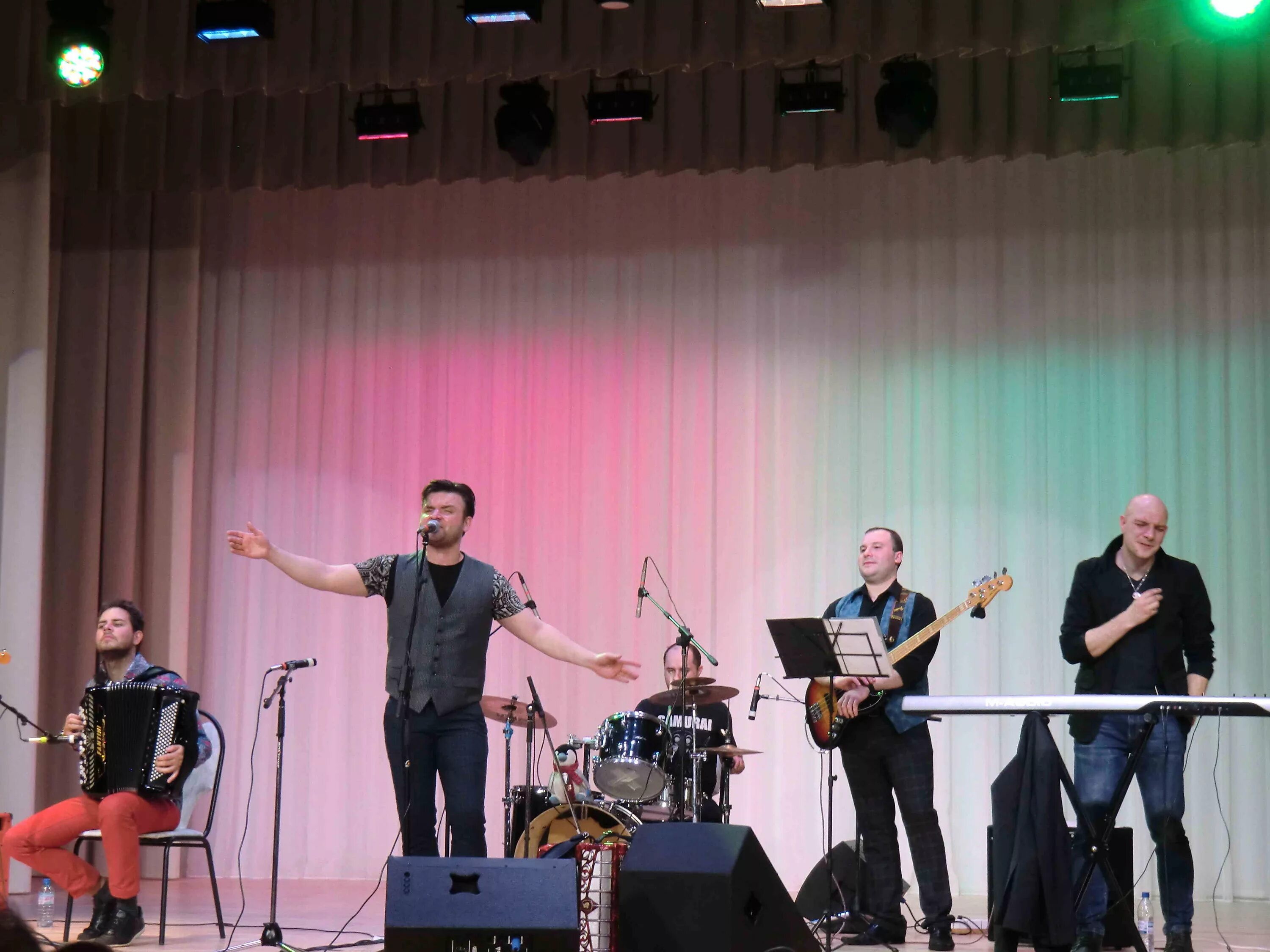 Концерт прошел на одном дыхании. Алексей брянцев. Адреналин stadium. Алексей брянцев 2022. Замотаев бэнд состав.